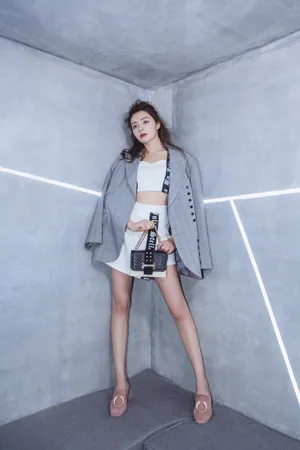 麦迪娜性感图片_3