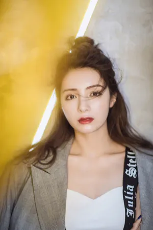 麦迪娜性感图片_5