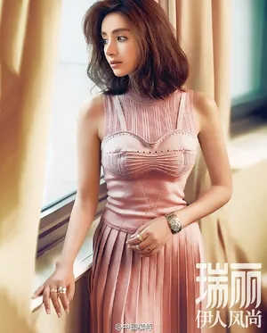 麦迪娜时尚性感写真图片_4