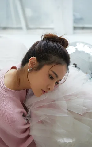 赖雨濛性感优雅时尚写真图片_5