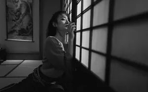 赖雨濛性感妩媚时尚写真大片_2