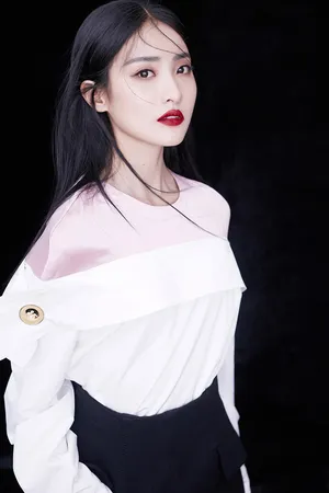 赖雨濛轻熟风魅力写真高清图片_1