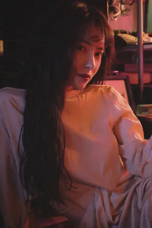 刘萌萌妩媚动人光影写真图片_6