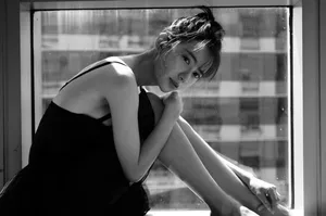 刘萌萌性感迷人黑白写真图片_1