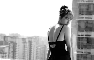 刘萌萌性感迷人黑白写真图片_3
