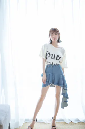 刘萌萌清新甜美写真图片_4