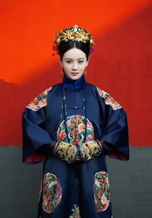 曾一萱《如懿传》古装照高清图片_3