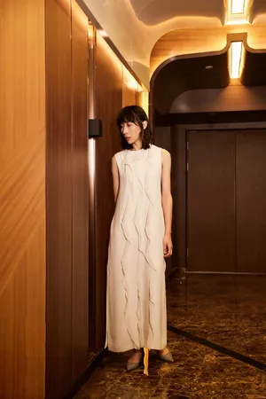 任素汐优雅性感活动写真图片_5