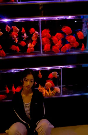 邓恩熙水族馆优雅写真图片_1