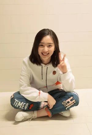 邓恩熙清纯迷人图片_2