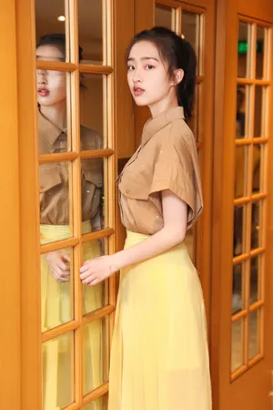 邓恩熙甜美优雅写真图片_3