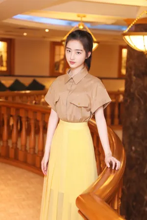 邓恩熙甜美优雅写真图片_5