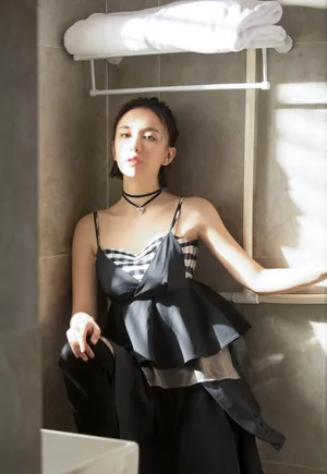 吕佳容性感时尚魅力写真图片