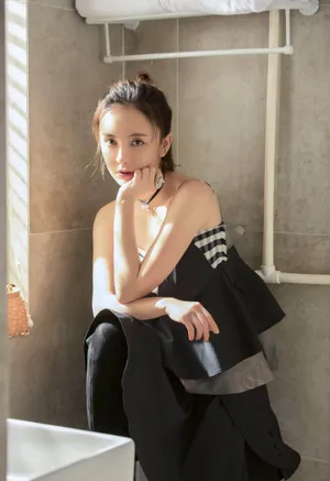 吕佳容性感时尚魅力写真图片_2