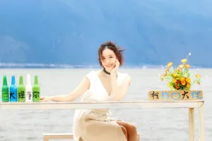 吕佳容清新迷人写真图片