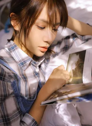 冯若绮清新邻家少女写真图片_5