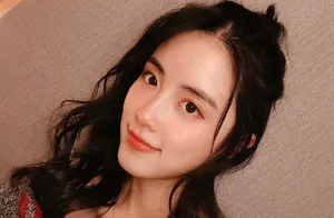 章乐韵可爱俏皮自拍照图片_5