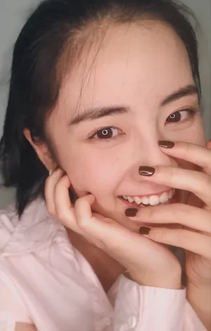 章乐韵可爱俏皮生活照图片_5