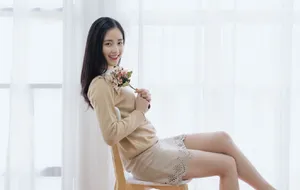 章乐韵恬静优雅写真图片