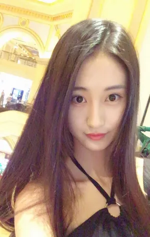 马泽涵俏皮迷人写真图片_1