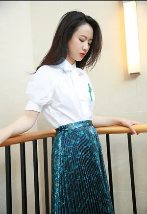 女演员李梦时尚活动照甜美写真_5