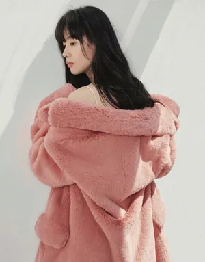 演员李梦时尚芭莎杂志写真图片_6