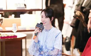 李梦电影展性感图片_6