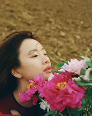 李梦时尚性感杂志封面写真图片_1