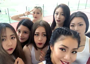 王菊生活自拍照图片