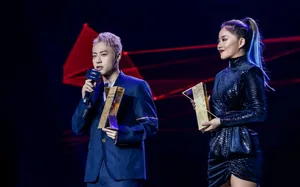 王菊霸气性感图片_9