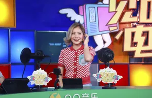 王菊直播打歌唯美照片_2