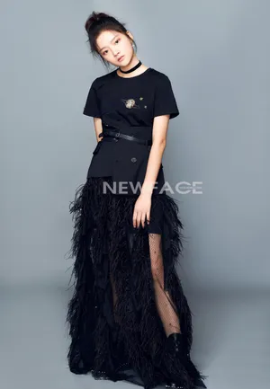 任敏Newface性感杂志写真大片_7