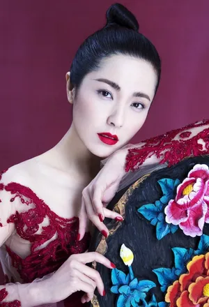曾黎古典性感写真图片_3