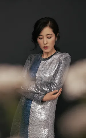 曾黎气质优雅写真图片_6
