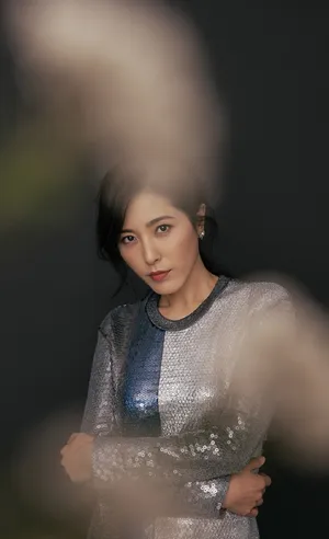 曾黎气质优雅写真图片_7