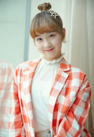 李子璇粉嫩清新甜美写真图片