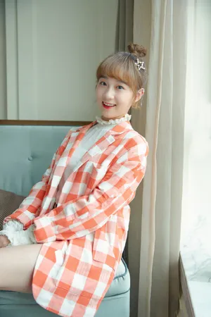 李子璇粉嫩清新甜美写真图片_3