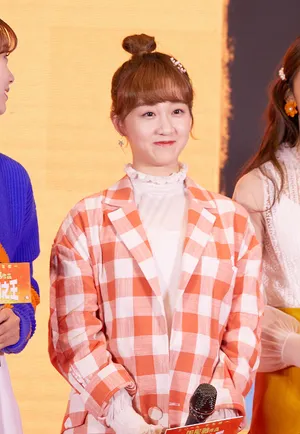 李子璇粉嫩清新甜美写真图片_4