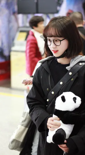 李子璇可爱呆萌图片_3