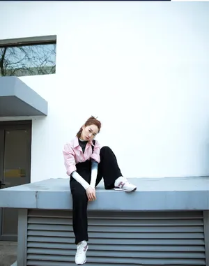 李子璇酷帅嘻哈风格写真图片_3