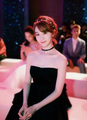 李子璇2018嘉人中国风盛典甜美图片_1