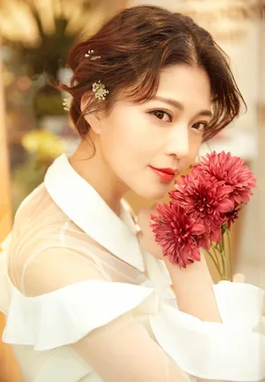 王妍之清新新娘妆性感写真_4