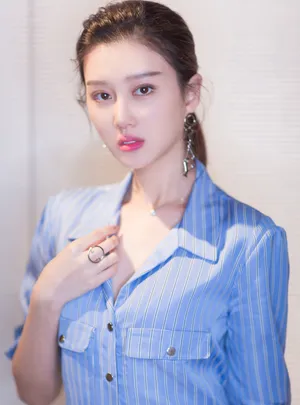 演员于子洋性感活动照图片_3