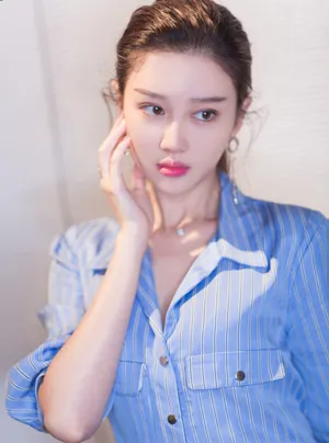 演员于子洋性感活动照图片_4