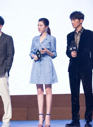 演员于子洋性感活动照图片_5