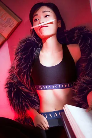 田沅性感迷人运动风写真图片_3