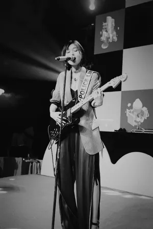 田沅黑白光影性感写真图片_3