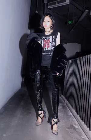 田沅性感迷人时尚写真图片_4