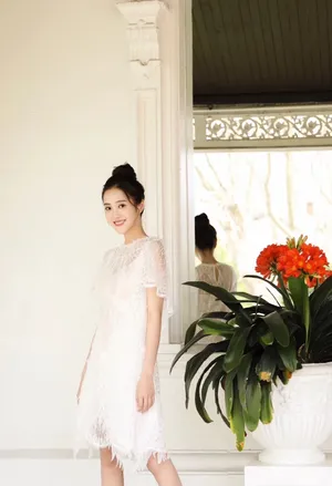 王梓薇甜美清新写真图片_3