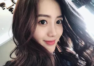 王梓薇自拍照图片_5